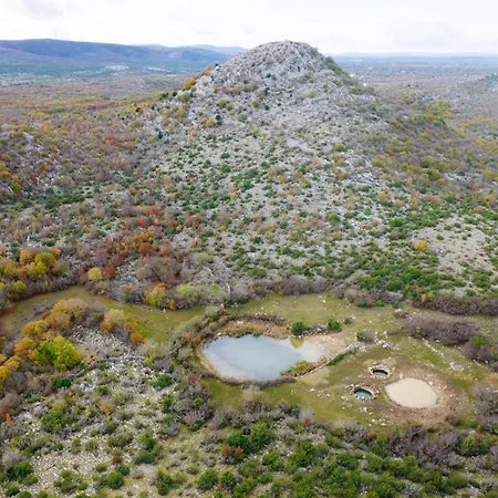 Ive Winter Villa Podumci